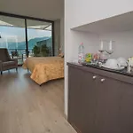 Couette-café Vista 4*