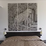 Oda ve Kahvaltı Vista 4*