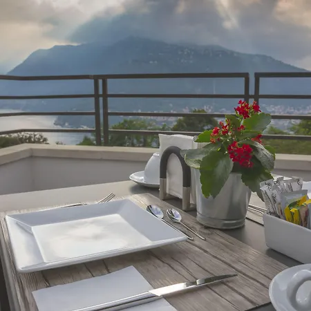 Vista 4*