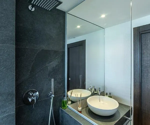 לינה וארוחת בוקר Vista קומו